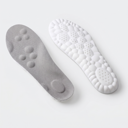 Dettaglio del doppio strato in memory foam delle solette Pedoku grigie