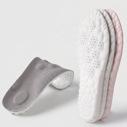 Dettaglio dello spessore e del doppio strato memory foam delle solette Pedoku